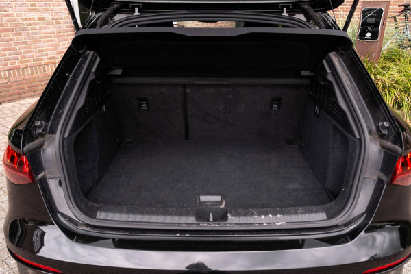Audi A3 Sportback 30 TFSI Business Edition 110 PK Aut. LED Cruise Lane-Assist App-Connect 18''