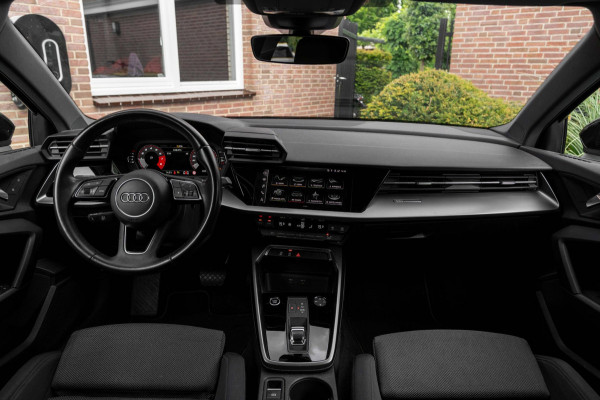 Audi A3 Sportback 30 TFSI Business Edition 110 PK Aut. LED Cruise Lane-Assist App-Connect 18''
