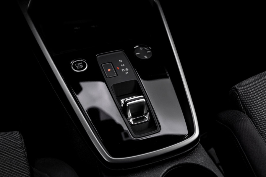 Audi A3 Sportback 30 TFSI Business Edition 110 PK Aut. LED Cruise Lane-Assist App-Connect 18''