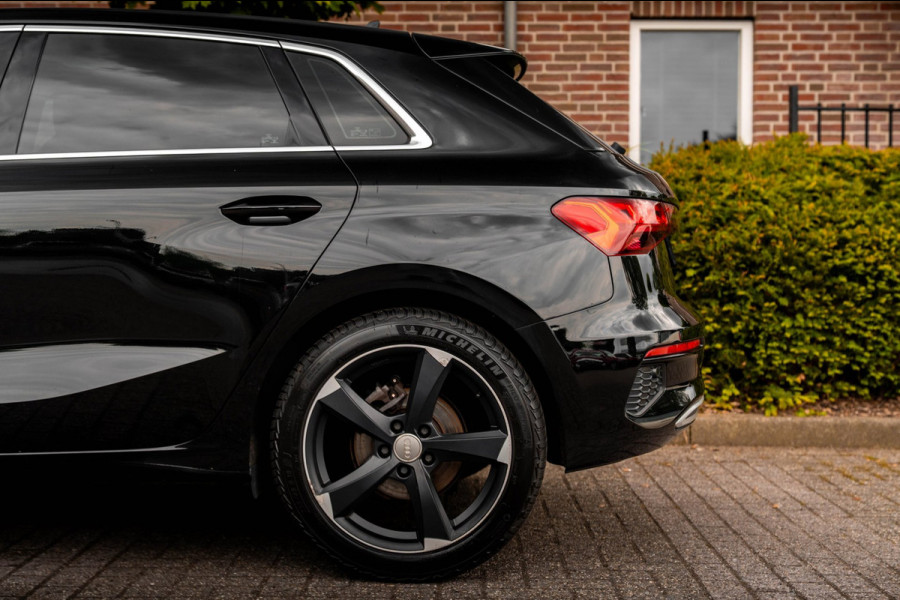 Audi A3 Sportback 30 TFSI Business Edition 110 PK Aut. LED Cruise Lane-Assist App-Connect 18''