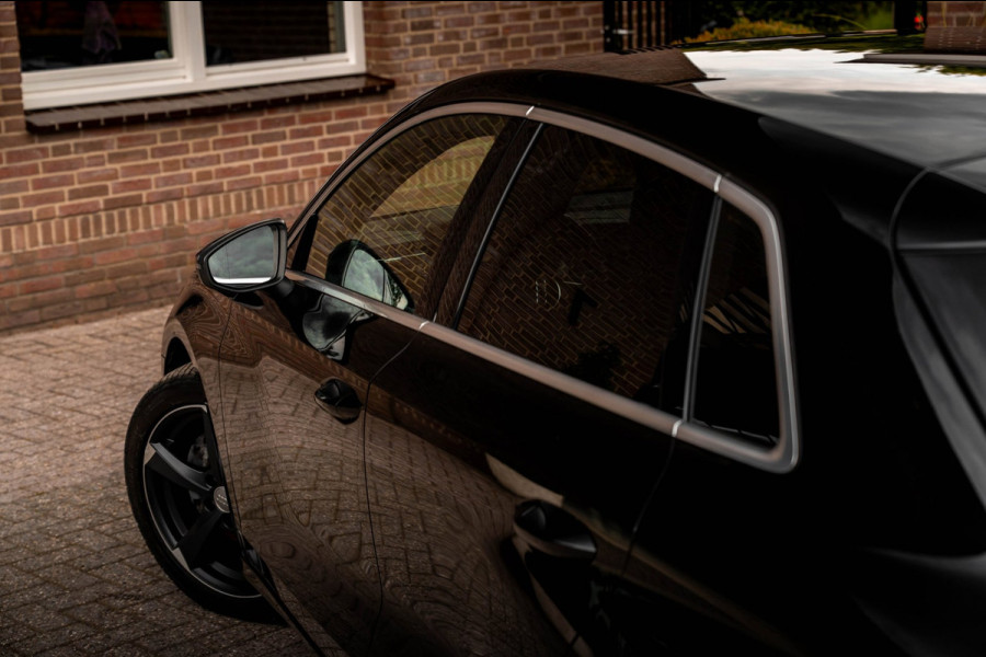 Audi A3 Sportback 30 TFSI Business Edition 110 PK Aut. LED Cruise Lane-Assist App-Connect 18''