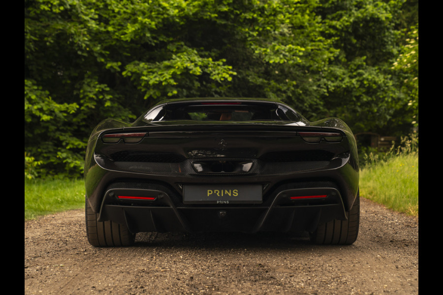 Ferrari 296 GTB 3.0 V6 | Carbon Seats | Lift | Pass. display
