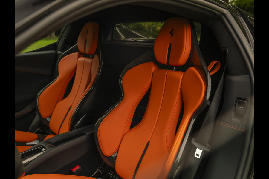 Ferrari 296 GTB 3.0 V6 | Carbon Seats | Lift | Pass. display