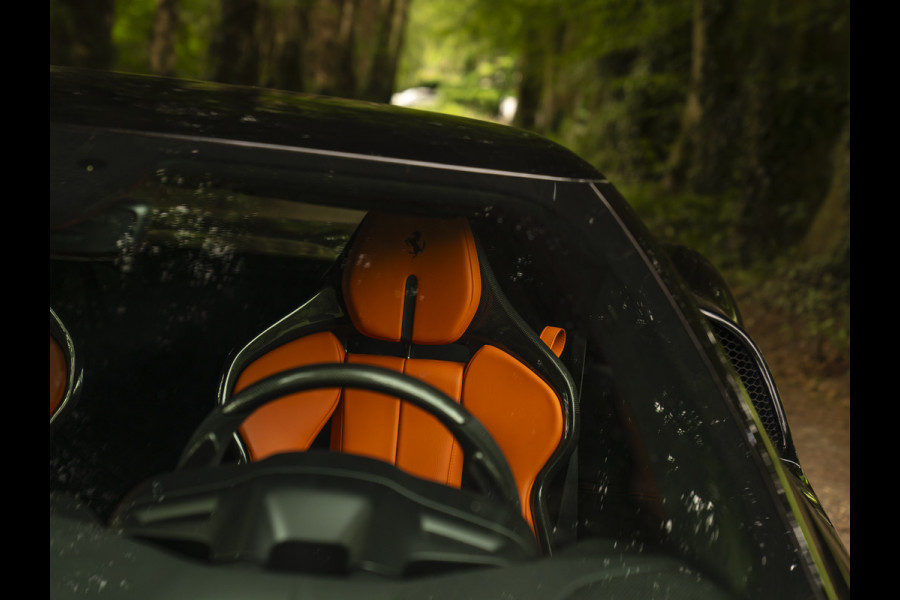 Ferrari 296 GTB 3.0 V6 | Carbon Seats | Lift | Pass. display