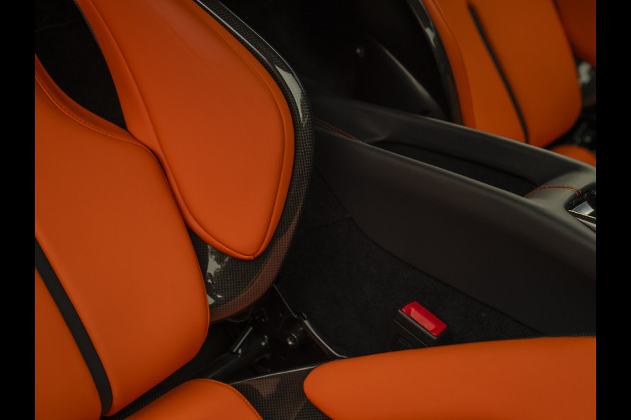 Ferrari 296 GTB 3.0 V6 | Carbon Seats | Lift | Pass. display