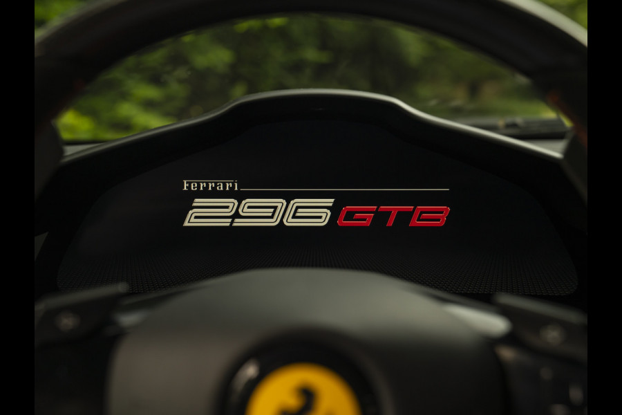 Ferrari 296 GTB 3.0 V6 | Carbon Seats | Lift | Pass. display