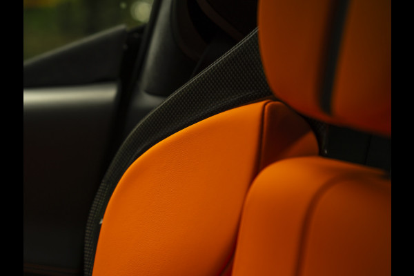 Ferrari 296 GTB 3.0 V6 | Carbon Seats | Lift | Pass. display