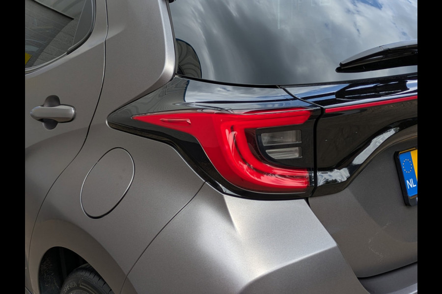 Toyota Yaris 1.5 Hybrid Executive|Head-Up|JBL|Sportstoelen|Blindspot|LED|Keyless-Entry/Go|Stoelverw.|Adaptive-Cruise|Mat-Grijs