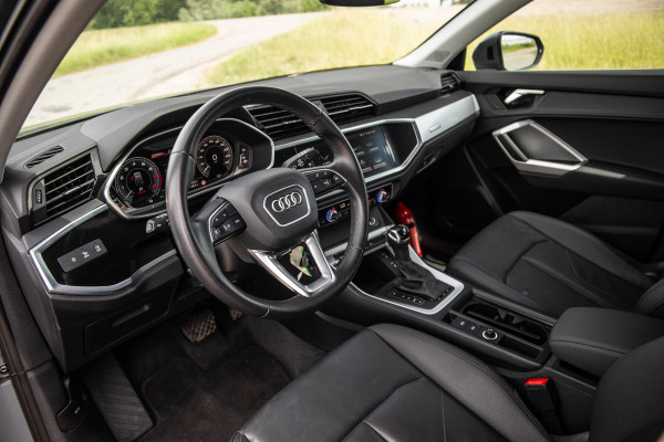 Audi Q3 Sportback 45 TFSI e Edition ADAPTIVE CRUISE  / CARPLAY / DEALER ONDERHOUDEN / AUTOMAAT