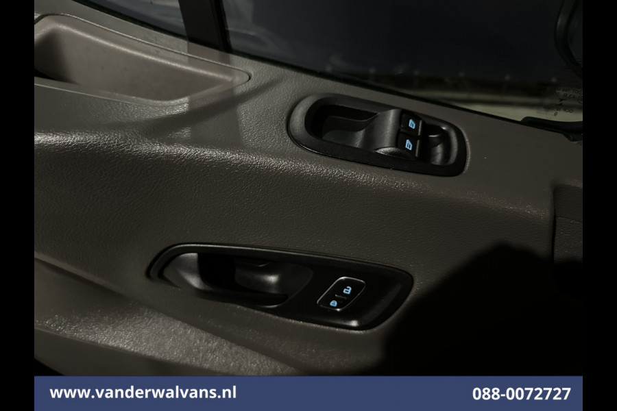 Ford Transit 2.0 TDCI L2H2 Euro6 Airco | Camera | Navigatie | Imperiaal | Trekhaak | Trap Cruisecontrol, Parkeersensoren, Bijrijdersbank