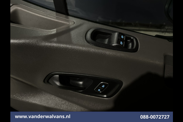 Ford Transit 2.0 TDCI L2H2 Euro6 Airco | Camera | Navigatie | Imperiaal | Trekhaak | Trap Cruisecontrol, Parkeersensoren, Bijrijdersbank