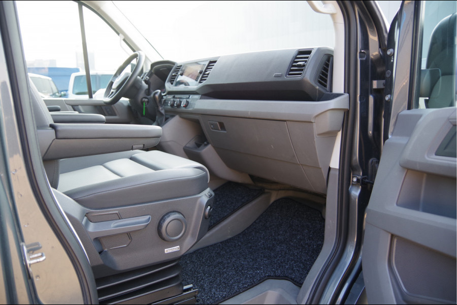 Volkswagen Crafter 35 2.0 TDI L3H2(L2H1) 177PK AUT. LEDER, CAMERA, CRUISE, CARPLAY, NAVI, ERGO ACTIVE STOELEN, AIRCO, NAVI