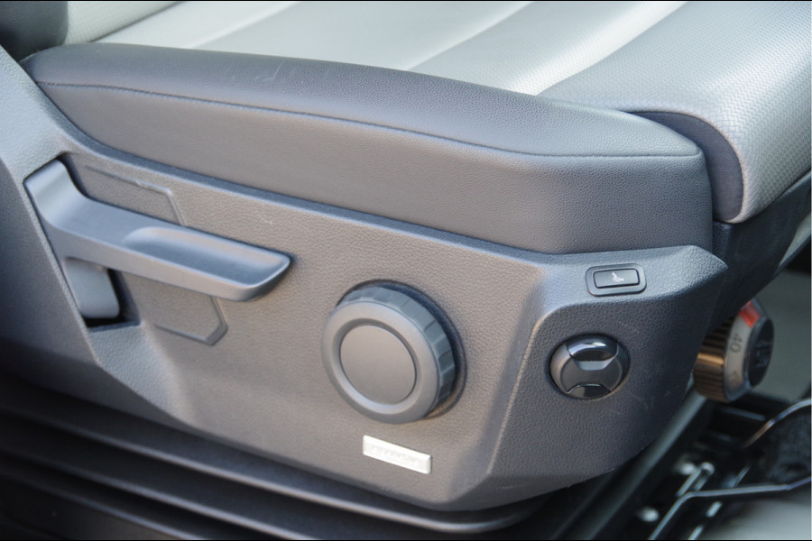 Volkswagen Crafter 35 2.0 TDI L3H2(L2H1) 177PK AUT. LEDER, CAMERA, CRUISE, CARPLAY, NAVI, ERGO ACTIVE STOELEN, AIRCO, NAVI
