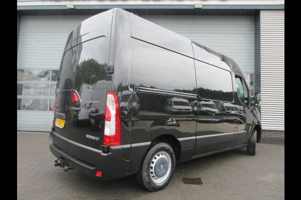 Renault Master T33 2.3 dCi, 131pk, L2H2, Euro6, 3-Zits, Trekhaak, PDC.