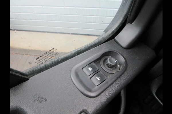 Renault Master T33 2.3 dCi, 131pk, L2H2, Euro6, 3-Zits, Trekhaak, PDC.