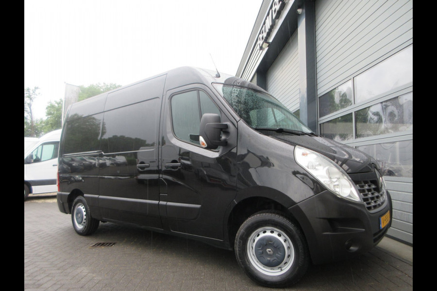 Renault Master T33 2.3 dCi, 131pk, L2H2, Euro6, 3-Zits, Trekhaak, PDC.