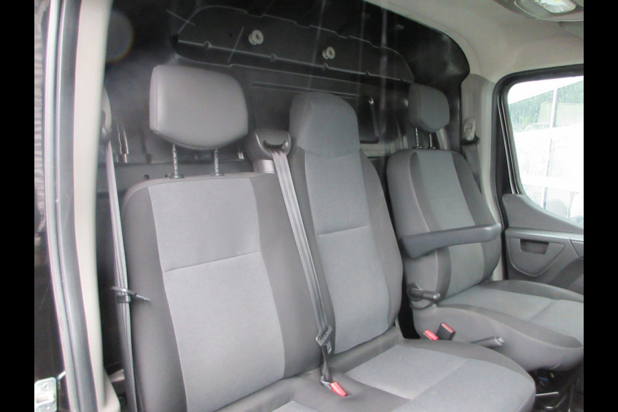 Renault Master T33 2.3 dCi, 131pk, L2H2, Euro6, 3-Zits, Trekhaak, PDC.