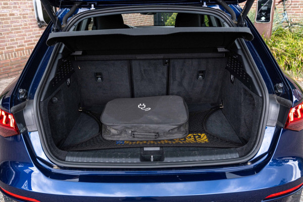 Audi A3 Sportback 40 TFSI e Business Edition 204 PK Ambiance Adaptive Keyless Elek.Klep Stoelverwarming 17''