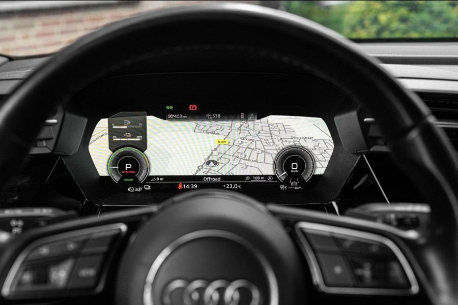 Audi A3 Sportback 40 TFSI e Business Edition 204 PK Ambiance Adaptive Keyless Elek.Klep Stoelverwarming 17''