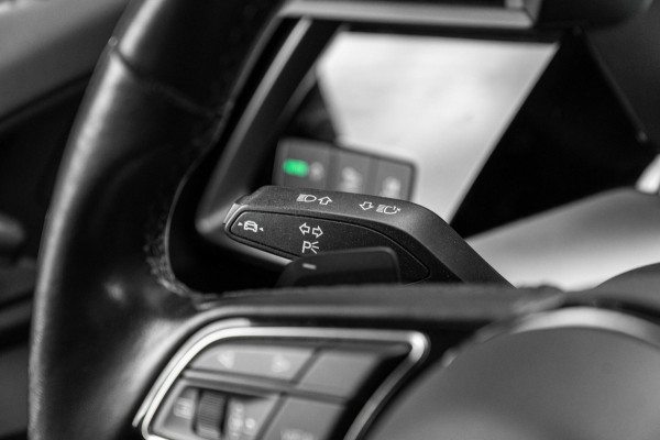 Audi A3 Sportback 40 TFSI e Business Edition 204 PK Ambiance Adaptive Keyless Elek.Klep Stoelverwarming 17''