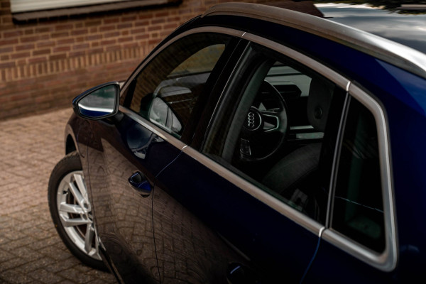 Audi A3 Sportback 40 TFSI e Business Edition 204 PK Ambiance Adaptive Keyless Elek.Klep Stoelverwarming 17''