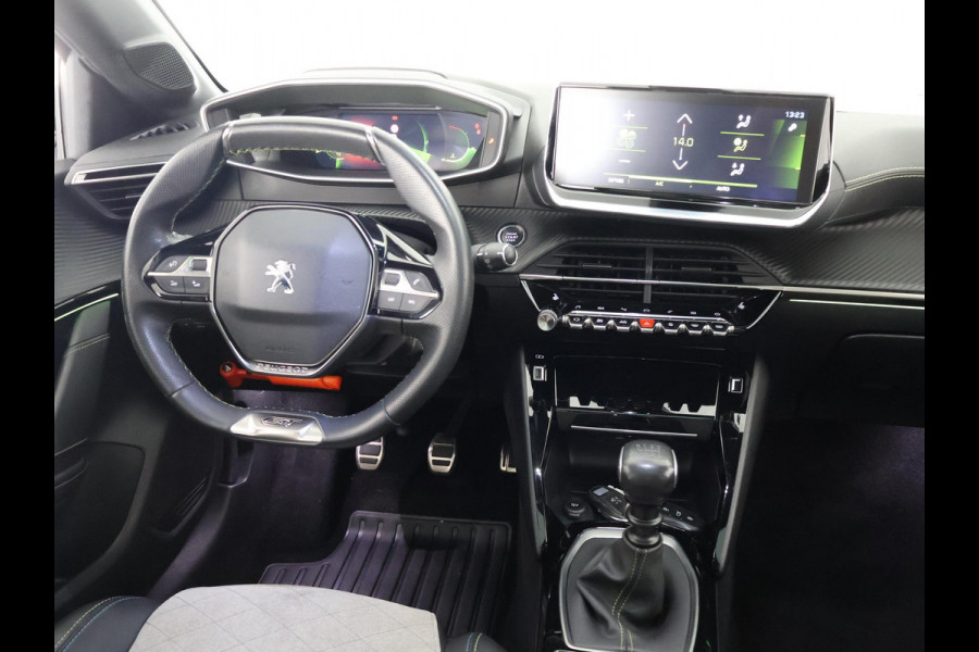 Peugeot 208 1.2 PureTech GT Pack . GARANTIE TOT 03-2031 . STOELVERWARMING . PANORAMA-DAK .