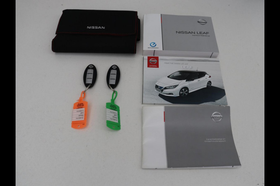 Nissan Leaf Tekna 40 kWh | SOH 85,6% | Stoelverwarming | 360 Camera | Adaptive cruise | Carplay | Navigatie | Achterbankverwarming | Bose Sound | Full LED | Side Assist | File Assistent | Climate control