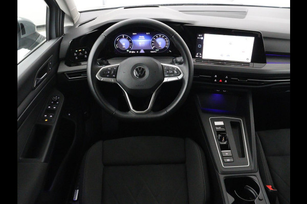 Volkswagen Golf 1.4 eHybrid Style | SOH 88,8% | Head-Up | Stoelverwarming | Trekhaak | Sfeerverlichting | Massage | Camera | Keyless | Matrix LED | Carplay | Adaptive cruise | Memory | Climate control | PHEV | Plug In