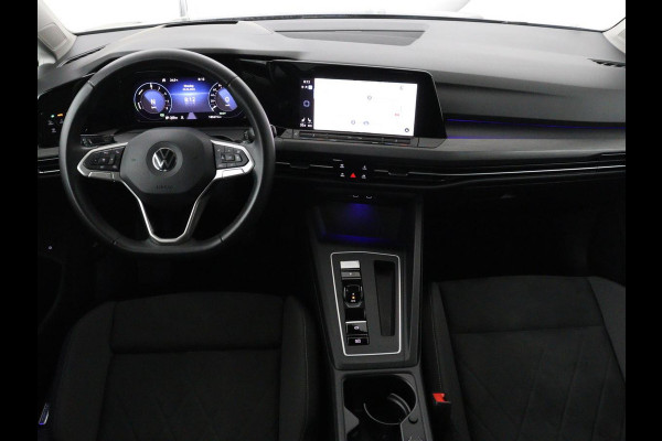 Volkswagen Golf 1.4 eHybrid Style | SOH 88,8% | Head-Up | Stoelverwarming | Trekhaak | Sfeerverlichting | Massage | Camera | Keyless | Matrix LED | Carplay | Adaptive cruise | Memory | Climate control | PHEV | Plug In