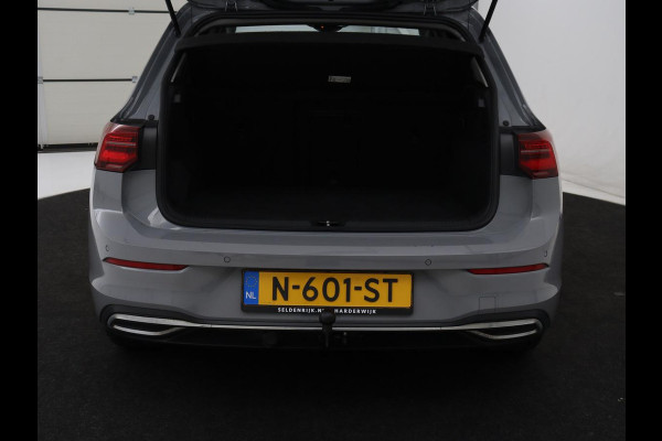 Volkswagen Golf 1.4 eHybrid Style | SOH 88,8% | Head-Up | Stoelverwarming | Trekhaak | Sfeerverlichting | Massage | Camera | Keyless | Matrix LED | Carplay | Adaptive cruise | Memory | Climate control | PHEV | Plug In
