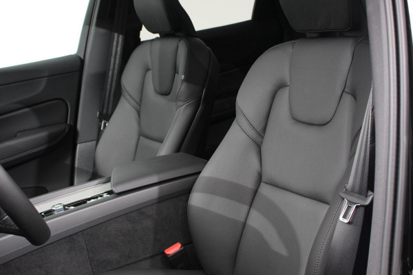 Volvo XC60 2.0 T6 Plug-in hybrid AWD Plus Dark Adaptieve cruise control Leder Navigatie Google Harman Kardon Panorama dak Lichtmetalen Velgen 19" Dab Stoelverwarming Camera Led Climate control Apple Carplay/ Android Auto