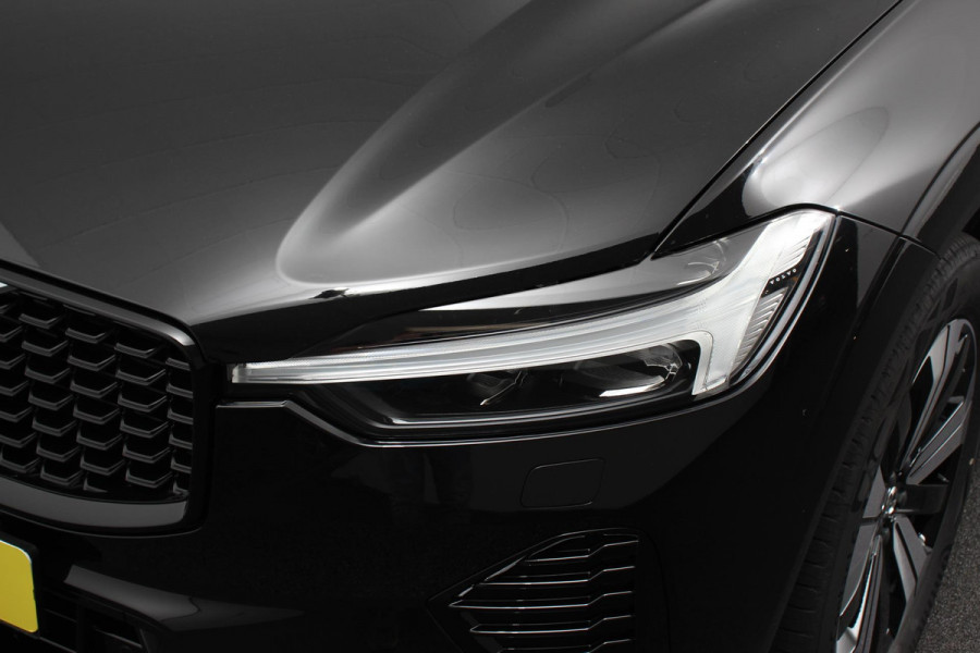 Volvo XC60 2.0 T6 Plug-in hybrid AWD Plus Dark Adaptieve cruise control Leder Navigatie Google Harman Kardon Panorama dak Lichtmetalen Velgen 19" Dab Stoelverwarming Camera Led Climate control Apple Carplay/ Android Auto