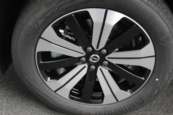 Volvo XC60 2.0 T6 Plug-in hybrid AWD Plus Dark Adaptieve cruise control Leder Navigatie Google Harman Kardon Panorama dak Lichtmetalen Velgen 19" Dab Stoelverwarming Camera Led Climate control Apple Carplay/ Android Auto