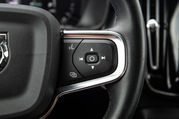 Volvo XC40 1.5 T4 Recharge Inscription AUTOMAAT / PLUG IN HYBRID / CARPLAY / CAMERA / STOELVERWARMING
