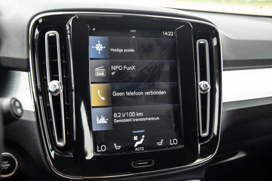 Volvo XC40 1.5 T4 Recharge Inscription AUTOMAAT / PLUG IN HYBRID / CARPLAY / CAMERA / STOELVERWARMING