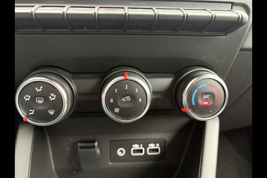 Renault Clio 1.0 TCe ECO-G 100 evolution Airco - Navigatiesysteem - Parkeersensor achter - Radio - Cruise control - Bluetooth - Stuur multifunctioneel - Led verlichting - Centrale vergrendeling met afstandsbediening - Elektrische ramen