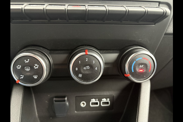 Renault Clio 1.0 TCe ECO-G 100 evolution Airco - Navigatiesysteem - Parkeersensor achter - Radio - Cruise control - Bluetooth - Stuur multifunctioneel - Led verlichting - Centrale vergrendeling met afstandsbediening - Elektrische ramen