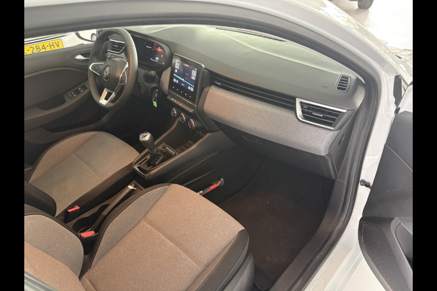 Renault Clio 1.0 TCe ECO-G 100 evolution Airco - Navigatiesysteem - Parkeersensor achter - Radio - Cruise control - Bluetooth - Stuur multifunctioneel - Led verlichting - Centrale vergrendeling met afstandsbediening - Elektrische ramen