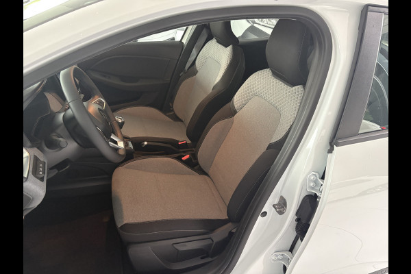 Renault Clio 1.0 TCe ECO-G 100 evolution Airco - Navigatiesysteem - Parkeersensor achter - Radio - Cruise control - Bluetooth - Stuur multifunctioneel - Led verlichting - Centrale vergrendeling met afstandsbediening - Elektrische ramen