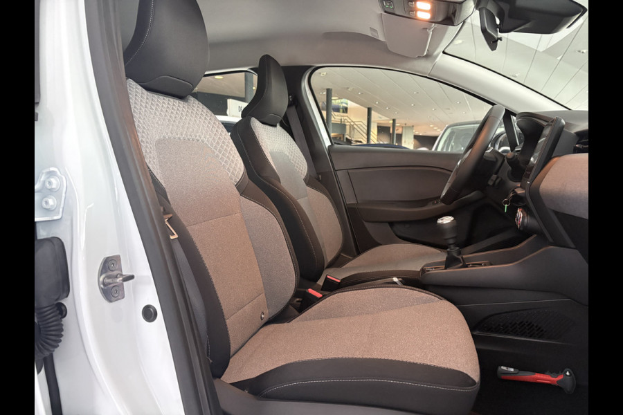 Renault Clio 1.0 TCe ECO-G 100 evolution Airco - Navigatiesysteem - Parkeersensor achter - Radio - Cruise control - Bluetooth - Stuur multifunctioneel - Led verlichting - Centrale vergrendeling met afstandsbediening - Elektrische ramen