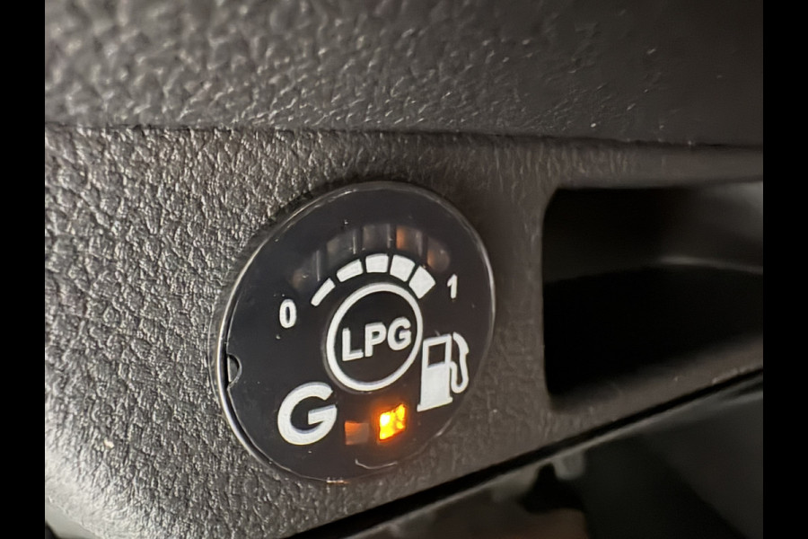 Renault Clio 1.0 TCe ECO-G 100 evolution Airco - Navigatiesysteem - Parkeersensor achter - Radio - Cruise control - Bluetooth - Stuur multifunctioneel - Led verlichting - Centrale vergrendeling met afstandsbediening - Elektrische ramen