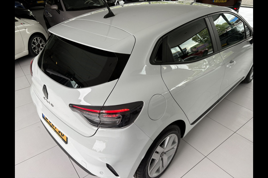 Renault Clio 1.0 TCe ECO-G 100 evolution Airco - Navigatiesysteem - Parkeersensor achter - Radio - Cruise control - Bluetooth - Stuur multifunctioneel - Led verlichting - Centrale vergrendeling met afstandsbediening - Elektrische ramen