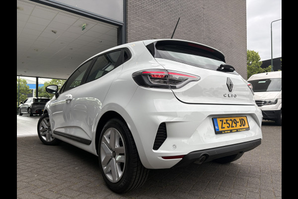 Renault Clio 1.0 TCe ECO-G 100 evolution Airco - Navigatiesysteem - Parkeersensor achter - Radio - Cruise control - Bluetooth - Stuur multifunctioneel - Led verlichting - Centrale vergrendeling met afstandsbediening - Elektrische ramen