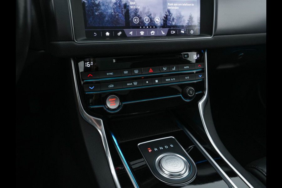 Jaguar XF Sportbrake 2.0d Portfolio Aut. *PANO | LEATHER | FULL-LED | MEMORY-PACK | DIGI-COCKPIT | HEATED-COMFORTSEATS | NAVI-FULLMAP | CAMERA | PRIVACY-GLASS | SHIFTPADDLES | AMBIENT-LIGHT | ECC | PDC | CRUISE | 20''ALU*