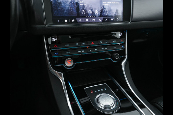 Jaguar XF Sportbrake 2.0d Portfolio Aut. *PANO | LEATHER | FULL-LED | MEMORY-PACK | DIGI-COCKPIT | HEATED-COMFORTSEATS | NAVI-FULLMAP | CAMERA | PRIVACY-GLASS | SHIFTPADDLES | AMBIENT-LIGHT | ECC | PDC | CRUISE | 20''ALU*
