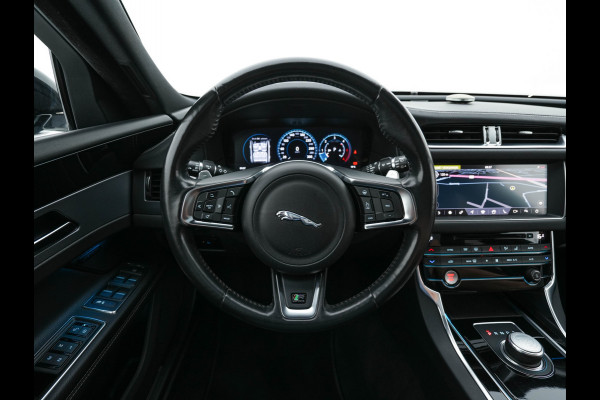 Jaguar XF Sportbrake 2.0d Portfolio Aut. *PANO | LEATHER | FULL-LED | MEMORY-PACK | DIGI-COCKPIT | HEATED-COMFORTSEATS | NAVI-FULLMAP | CAMERA | PRIVACY-GLASS | SHIFTPADDLES | AMBIENT-LIGHT | ECC | PDC | CRUISE | 20''ALU*