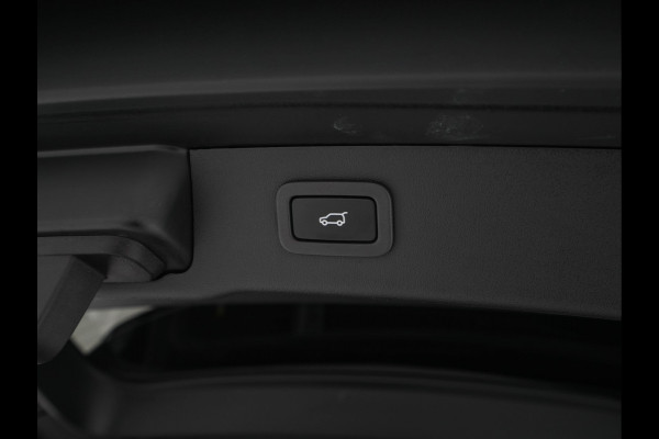 Jaguar XF Sportbrake 2.0d Portfolio Aut. *PANO | LEATHER | FULL-LED | MEMORY-PACK | DIGI-COCKPIT | HEATED-COMFORTSEATS | NAVI-FULLMAP | CAMERA | PRIVACY-GLASS | SHIFTPADDLES | AMBIENT-LIGHT | ECC | PDC | CRUISE | 20''ALU*