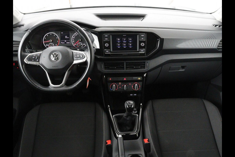 Volkswagen T-Cross 1.0 TSI Life | Adaptive cruise | Side Assist | Sportstoelen | Getint glas | 17'' | Airco | Parkeerhulp | Bluetooth | Regen-/lichtsensor