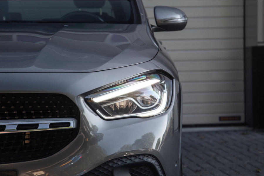 Mercedes-Benz GLA 250 e Business Solution Luxury Limited / SOH 93%
