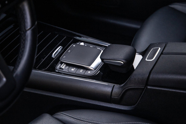 Mercedes-Benz GLA 250 e Business Solution Luxury Limited / SOH 93%